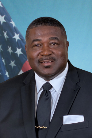 Portrait photo of Eric Lewis.